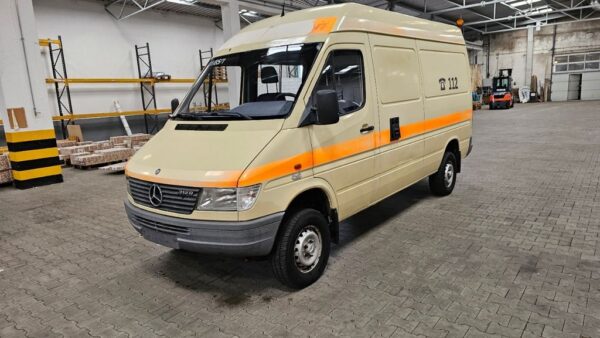 Mercedes-Benz Sprinter 312 D 4x4 Allrad – Bild 9