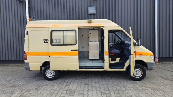 Mercedes-Benz Sprinter 312 D 4x4 Allrad – Bild 11