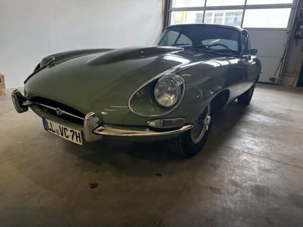 Jaguar E-Type 4.2 Litre Serie 1.5 FHC – Bild 3