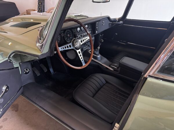 Jaguar E-Type 4.2 Litre Serie 1.5 FHC – Bild 11