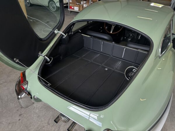 Jaguar E-Type 4.2 Litre Serie 1.5 FHC – Bild 16