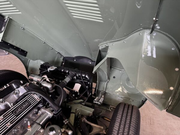 Jaguar E-Type 4.2 Litre Serie 1.5 FHC – Bild 19