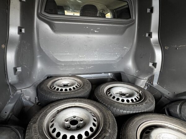 Volkswagen T6.1 lang 5-Sitzer 2.0 TDI 4Motion – Bild 23