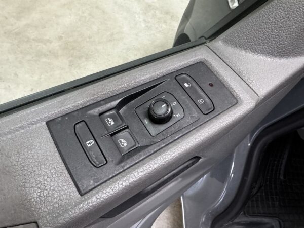 Volkswagen T6.1 lang 5-Sitzer 2.0 TDI 4Motion puregrey – Bild 13