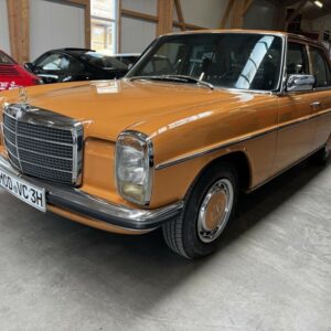 Mercedes-Benz 200 D/8