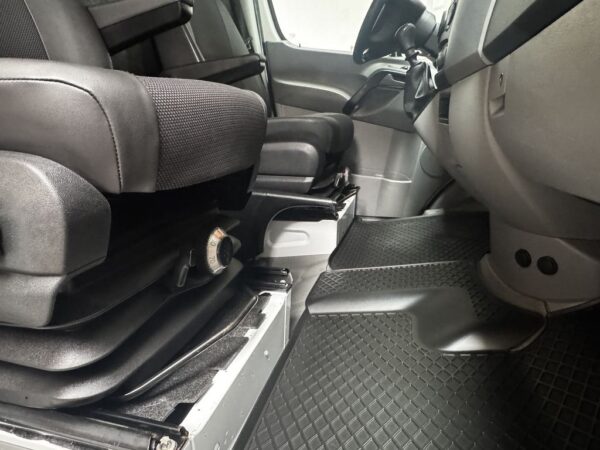 Mercedes-Benz Sprinter 319 CDI 4x4 3.0 V6 Untersetzung 1a! – Bild 24