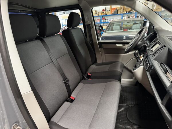 Volkswagen T6 Doka 2.0 TDI 4Motion Plane puregrey – Bild 16